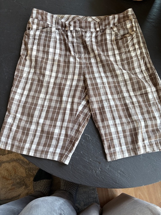 Jones New York Pants - Jones of New York sport Bermudas white and brown plaid size 12